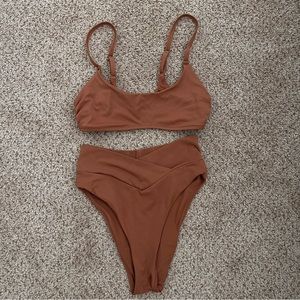 Aerie Real Me Scoop Bikini Top and Crossover
High Cut Cheeky Bikini Bottom